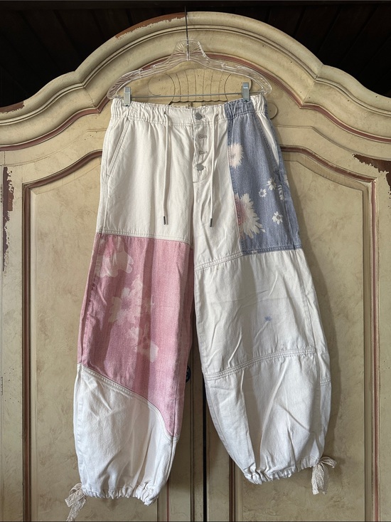 Pilcro Denim - Pilcro Denim Jeans Joggers with Pink & Blue Floral Patchwork size Small